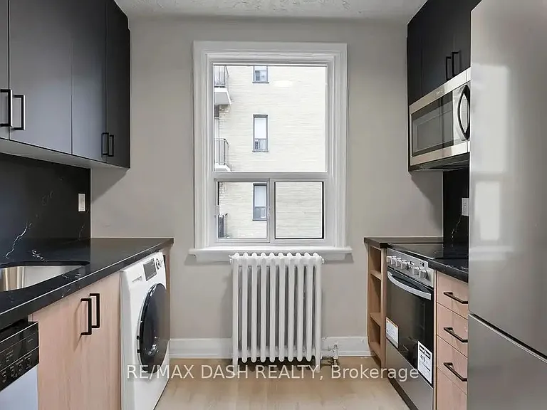50 Raglan Ave #5 — Photo 1