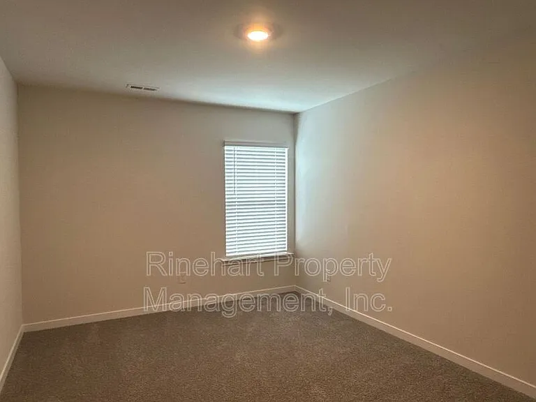 328 Ginsberg Rd — Photo 20