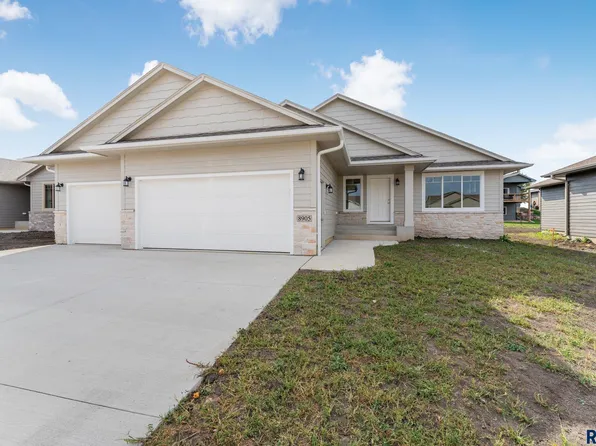 8905 W Rathburn St, Sioux Falls, SD 57106