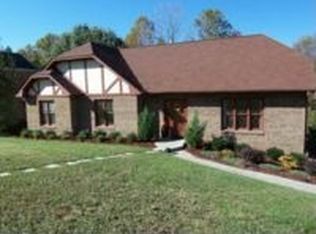 120 Connors Dr, Oak Ridge, TN 37830