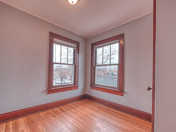 5th image of 23 Wisconsin Ave #B