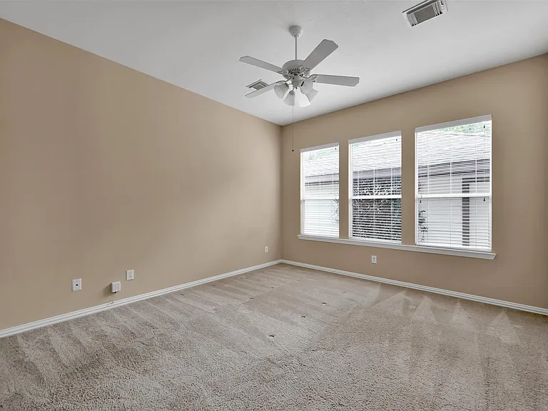 79 Chipwyck Way — Photo 9