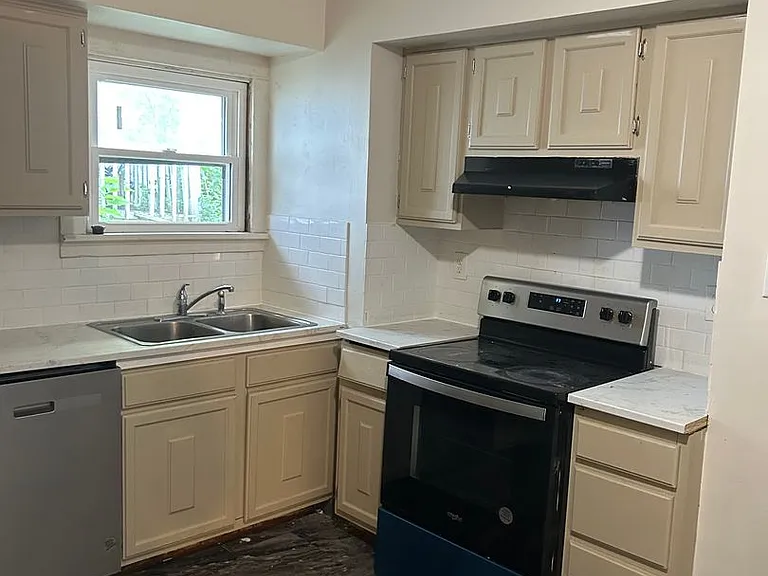 5230 Carthage Ave — Photo 10