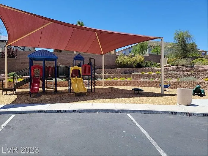 637 Lucky Pine St — Photo 28