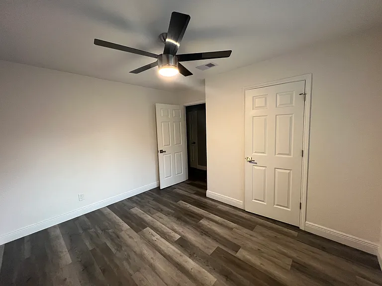 317 Parkwood Dr — Photo 35