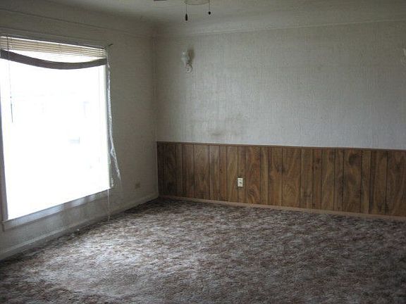 5th image of 901 Ada Ave