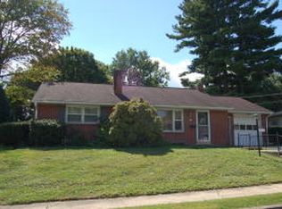 322 Gochnauer Ave, Lititz, PA 17543