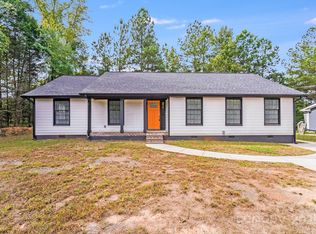 8337 Reedy Creek Rd, Charlotte, NC 28215