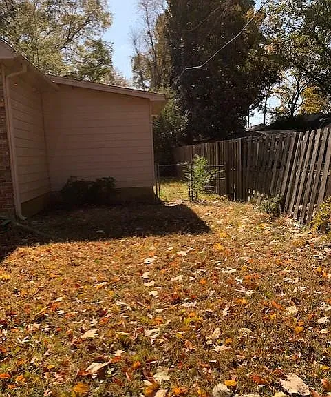 801 S Yates Rd — Photo 40
