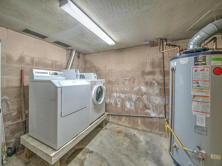 2119 Russell St #C-D — Photo 15