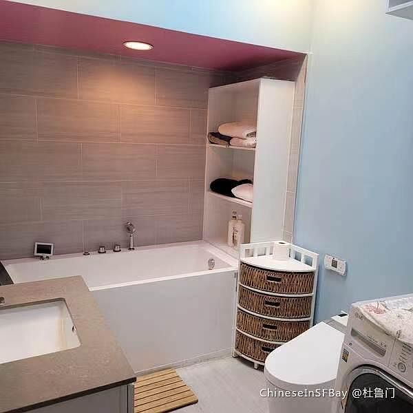 1st image of 835 Clay St #301