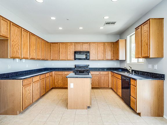 4th image of 7117 S 74th Ln