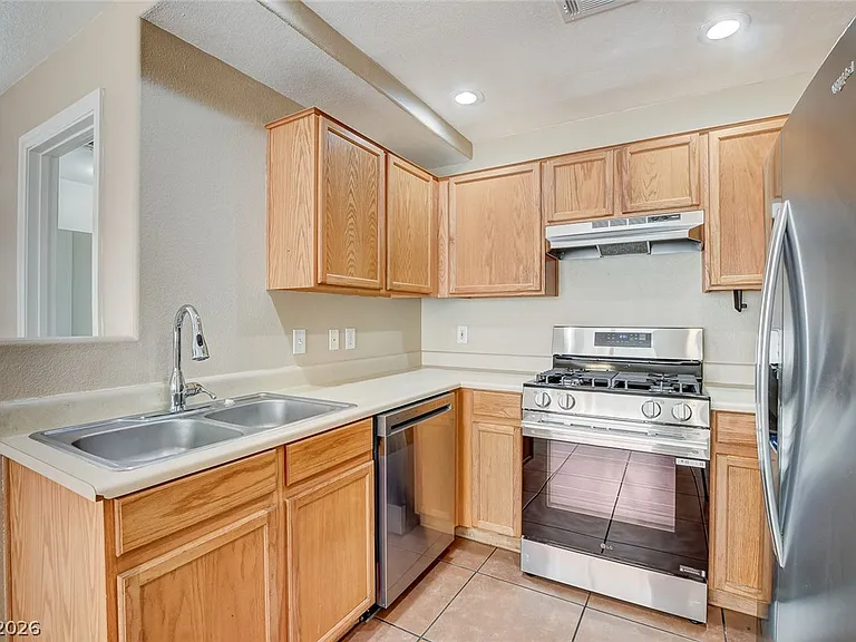 3290 Dragon Fly St — Photo 18