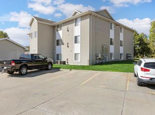 142 Elm Ridge Dr, North Liberty, IA 52317