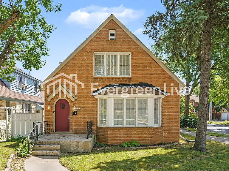 3202 N 53rd St #1 — Photo 5