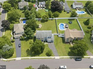 103 Valley View Cir, Phoenixville, PA 19460