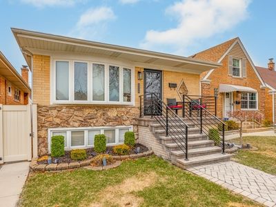 3328 N Paris Ave, Chicago, IL, 60634