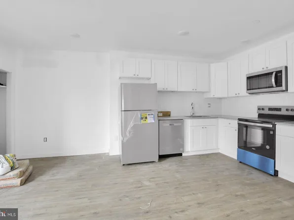 7037 Ridge Ave #1B, Philadelphia, PA 19128