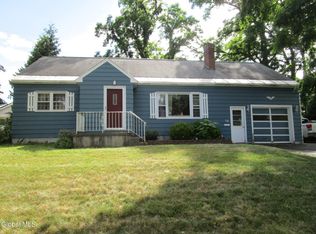 16 Knickerbocker Rd, Scotia, NY 12302