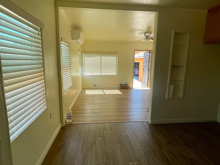 1112 S Chapel Ave — Photo 14