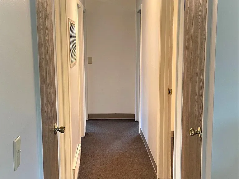 418 Cable St — Photo 11