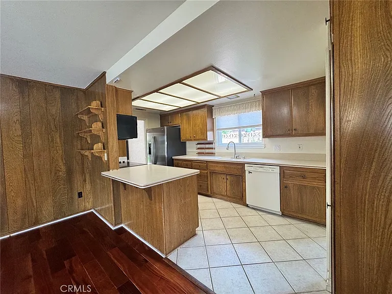 18577 Asuncion St — Photo 13