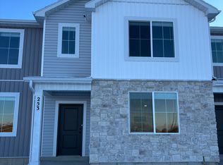 253 W Oak St, Smithfield, UT 84335