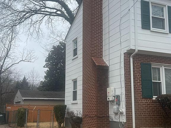 3rd image of 3314 16th St NE