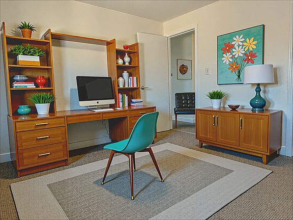 5th image of 195 Salem St APT 25