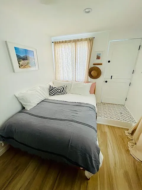 2 bed, 750 sqft, $5,950 — Photo 2