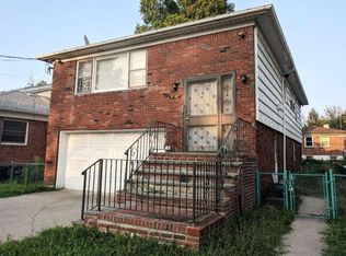 71-43 166th St, Fresh Meadows, NY 11365