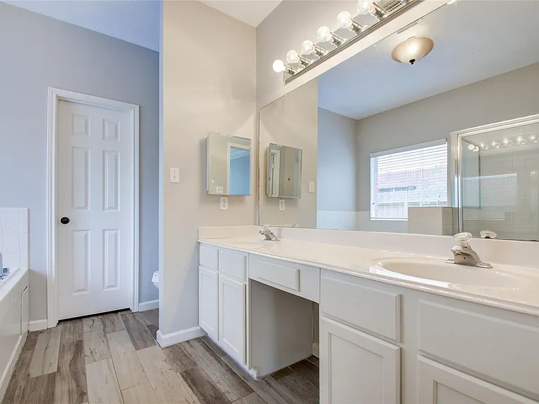 24302 Schivener House Ln — Photo 16
