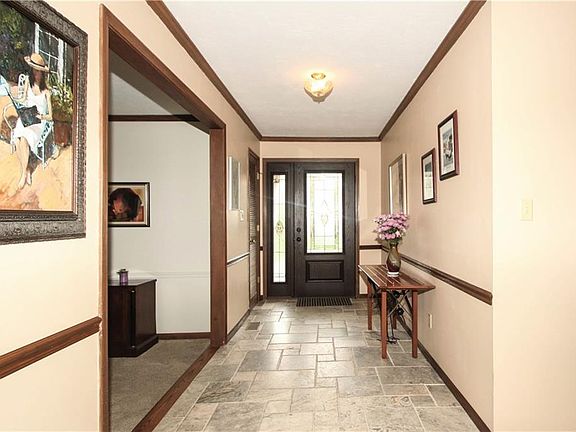 4th image of 690 Morningside Ct