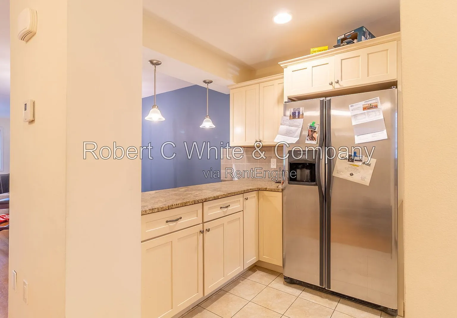 2 bed, 2.5 bath, 1760 sqft, $2,340 — Photo 3