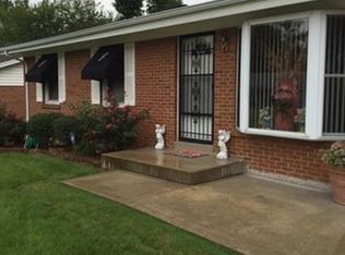 1506 Saint Ives Dr, Saint Louis, MO 63136