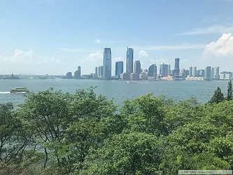 Rented by LL Real Estate Services