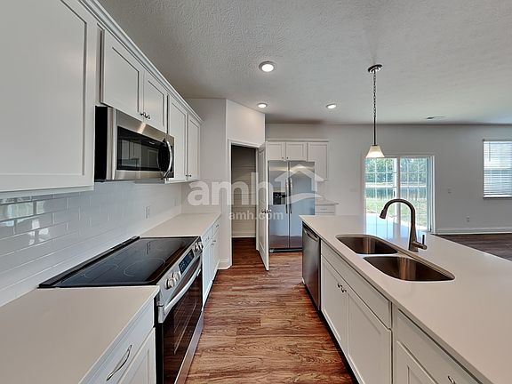 5th image of 8444 Northpoint Dr