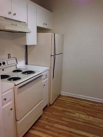 5001 Bull Creek Rd #111 — Photo 2