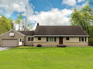 3 Gilbert Rd, Whitesboro, NY 13492