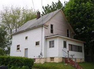 1369 Hart St, Akron, OH 44306