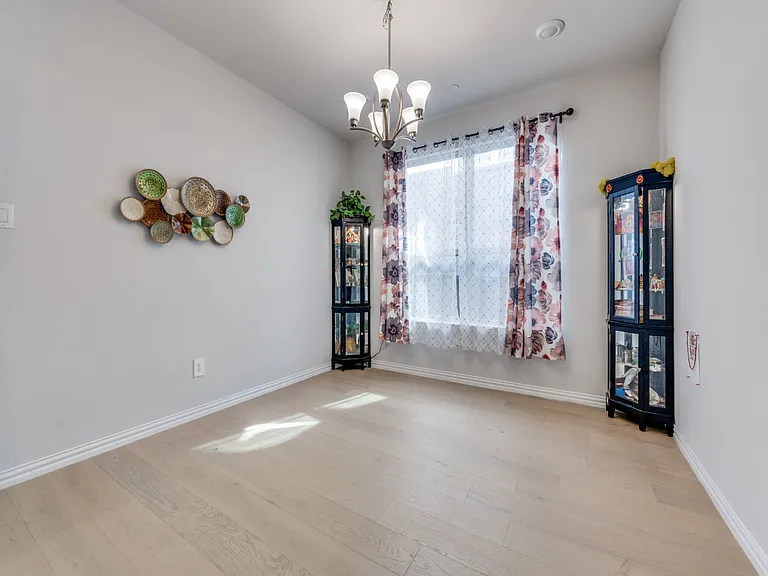 2094 Creekbluff Cir — Photo 18