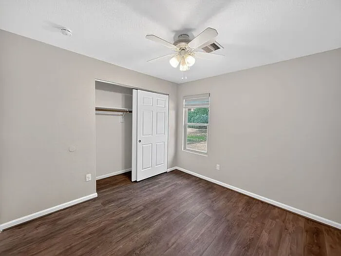 541 S Fir St — Photo 33