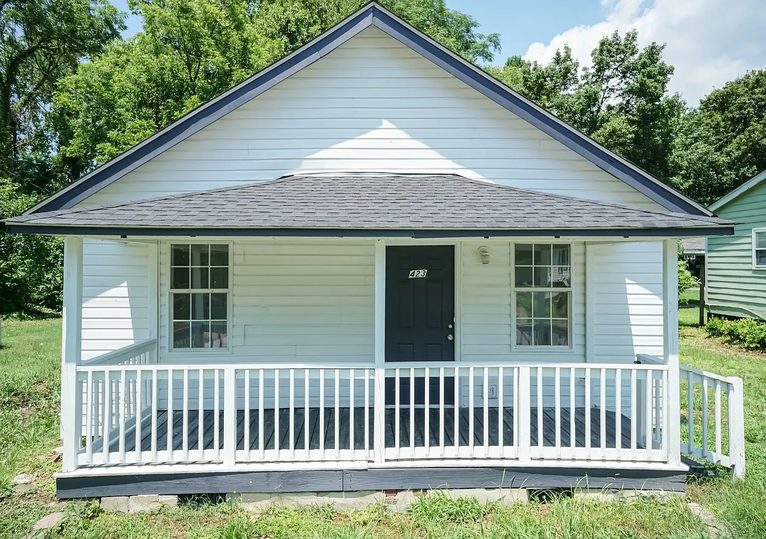 Three Bedroom Home! — Photo 3