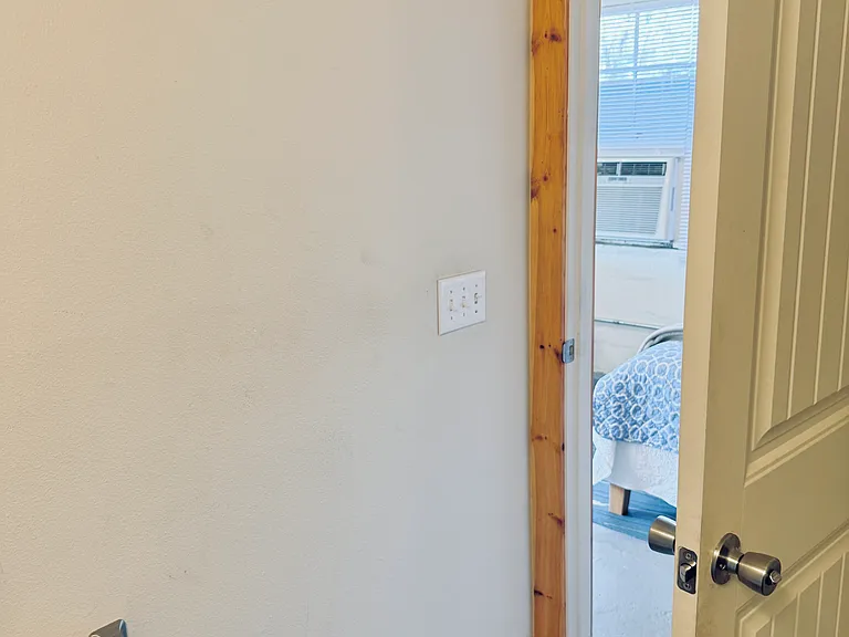102 W Morgan St — Photo 7