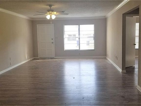 2nd image of 1609 Lake Clay Dr
