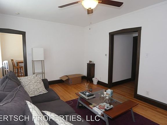 5th image of 2612 W Montrose Ave APT 2S