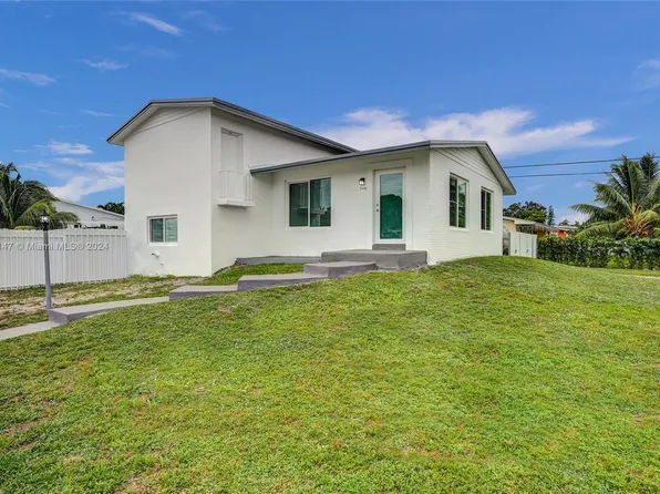 3800 NW 185th Ter, Miami Gardens, FL 33055