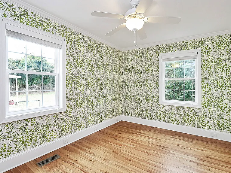 307 Ethan Ln — Photo 23