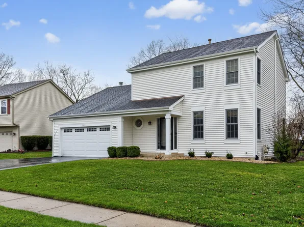 702 Pinehurst Dr, North Aurora, IL 60542