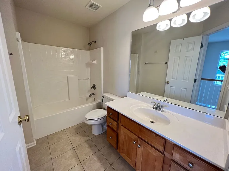 212 Summer Rain Ct — Photo 23